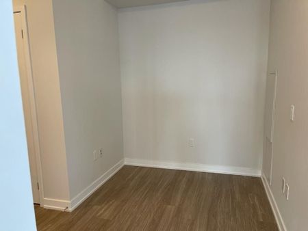 For Lease - 4055 Parkside Village Drive Unit# 2020, Mississauga, Ontario - Photo 3