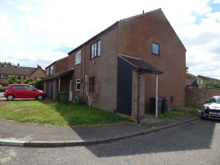 Stone Breck, Norwich - Photo 4