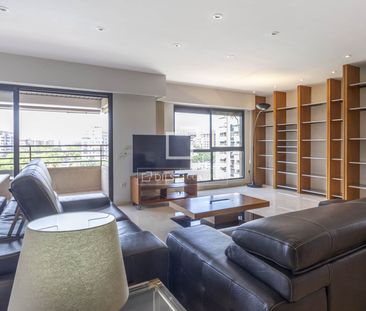 Excellent 4 Bedroom apartment with 8m² terrace for rent in El Pla d... - Photo 6