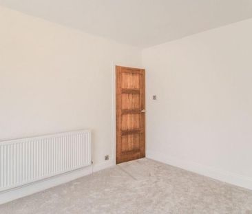 3 Bed Semi-Detached House, Coventry, CV6 - Photo 2