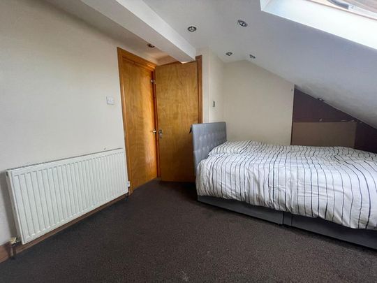 1 bedroom in a house share to rent - Photo 1