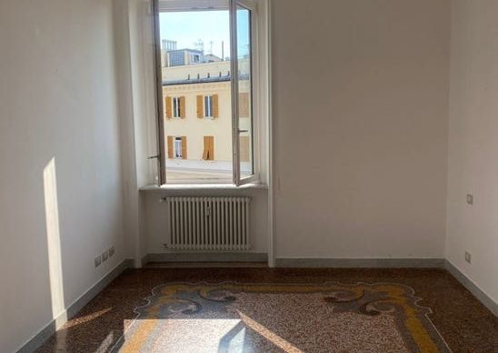 Via Gaetano Colombo, Genova, Liguria 16122