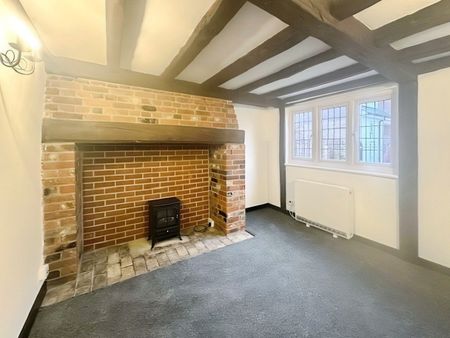 One-Bedroom Cottage - Photo 2