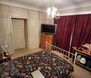 Mount Waverley - Photo 4