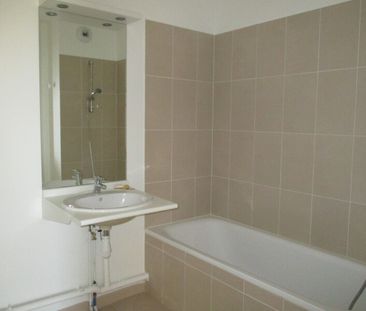 Location Appartement 3 Pièces 61 m² - Photo 3
