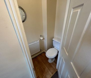 3 bedroom terraced house to rent - Photo 2
