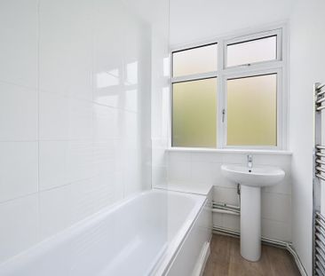 3 bedroom flat to rent - Photo 1