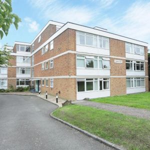 Dumpton Park Drive, Broadstairs, CT10 1RF, Kent - Photo 2