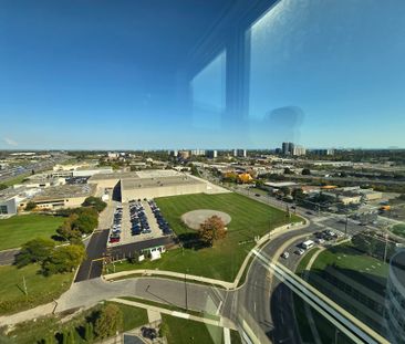 For Lease - 1 Lee Centre Drive Unit# 2206, Toronto, Ontario - Photo 1