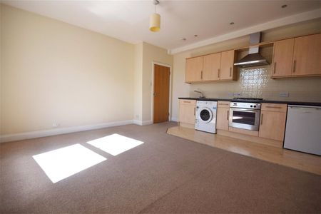 Heath Road, Twickenham - 1 bedroomProperty for lettings - Chasebuchanan - Photo 3