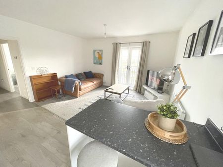 Lonsdale Avenue - Photo 2