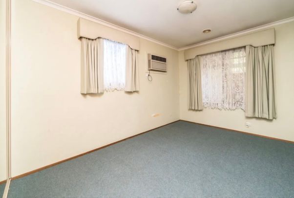 Frankston North - Photo 1