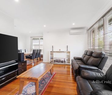 Delightful home - Photo 1