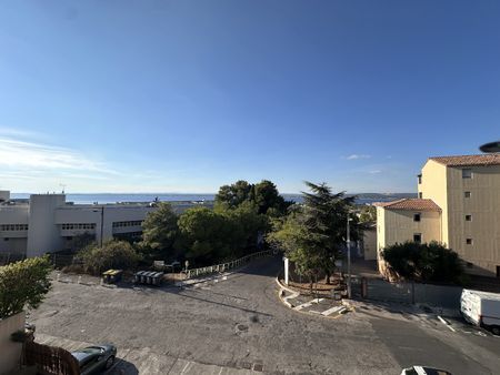 Location Appartement 2 pièces 37m² SETE 34200 - Photo 3