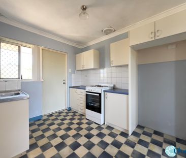 SHOALWATER LOCATION UPSTAIRS 2x1 UNIT !!!! - Photo 6