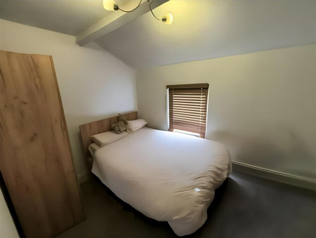 4 bedroom private hall to rent - Photo 4