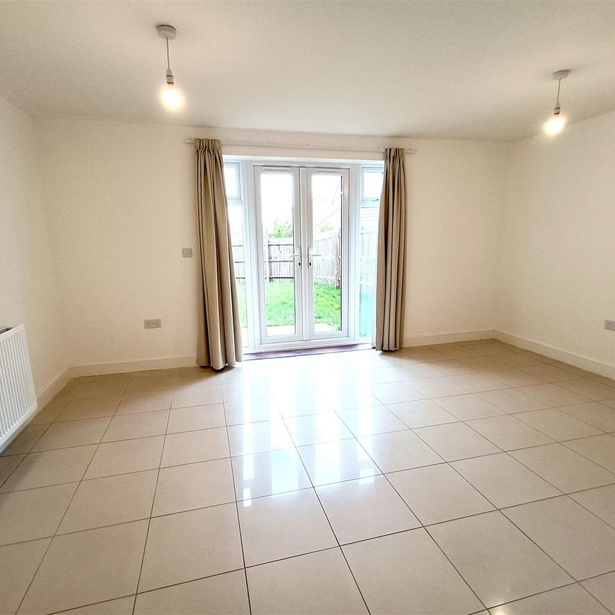 Lionheart Avenue, Bishops Tachbrook, Leamington Spa - Photo 1