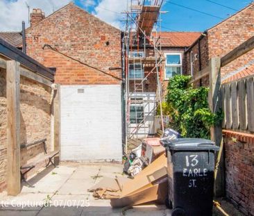 13, Earle Street - Photo 5