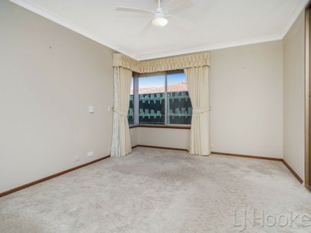 Discover the Extraordinary - Exceptional Three-Bedroom Home Available for Rent - Photo 5