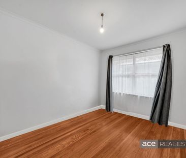 Hidden Gem in the Heart of Laverton - Photo 3