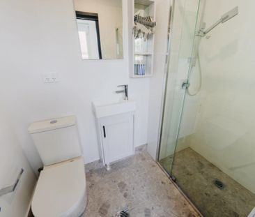 Large studio - Photo 5