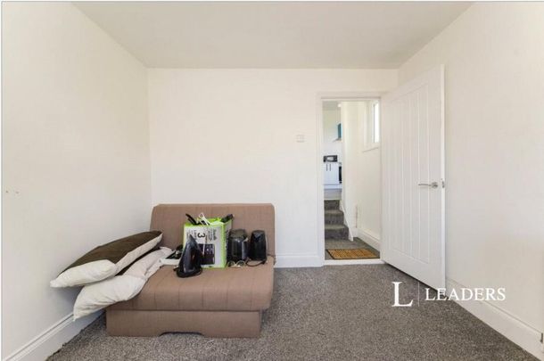 2 bedroom apartment to rent Victoria Road South, Southsea, PO5 - Photo 1