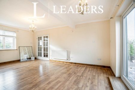 3 bedroom house to rent The Green, Long Whatton, Loughborough, LE12 - Photo 2