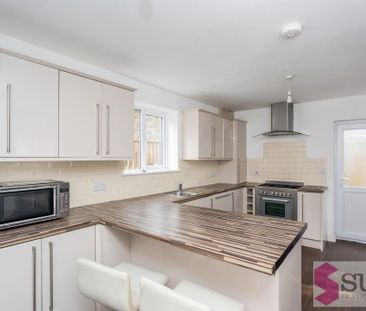 1 bedroom in a house share to rent - Photo 3
