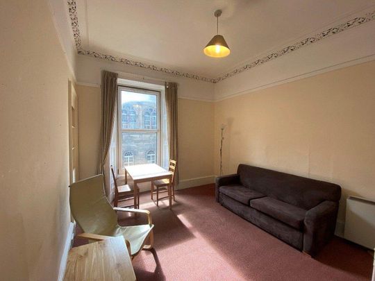 3 bedroom flat to rent - Photo 1