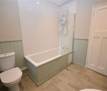 2 bedroom end of terrace house to rent - Photo 6