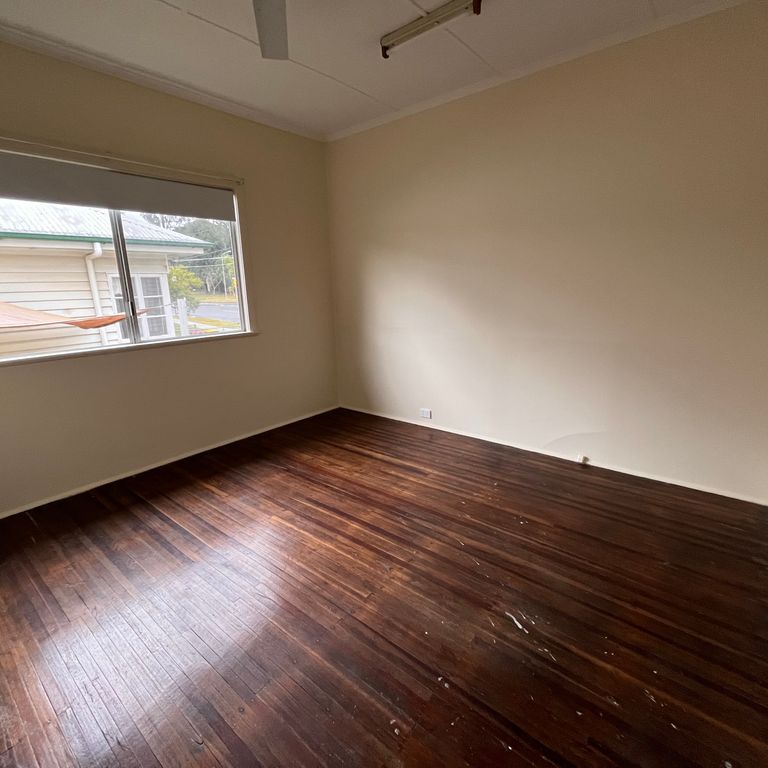 HIGHSET HOME IN THE HEART OF GRACEVILLE - Photo 1