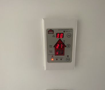 Discover comfort and style at 2/20 Metcalfe Rd, Ranui. - Photo 6