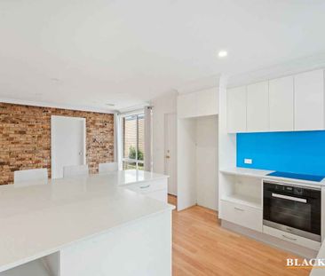 Neat Home in Hawker - Photo 6