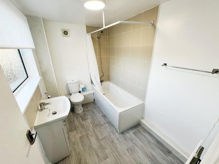 2 bedroom terraced house to rent - Photo 5