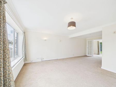 3 bedroom link detached house to rent - Photo 5