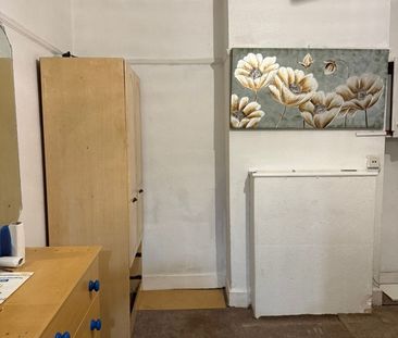 Room in a Shared Flat, Green Lane, IG3 - Photo 2