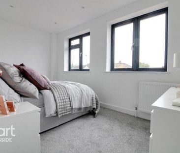 3 bedroom terraced house to rent - Photo 4
