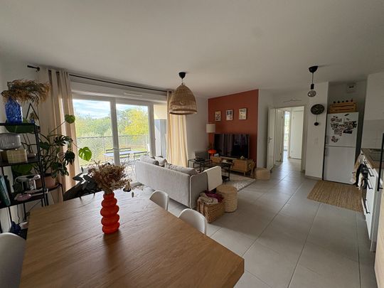 Appartement à louer à Marseille 3 pièce(s) 60 m2 avec terrasse et parking, - Photo 1