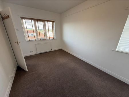 4 bedroom detached house to rent - Photo 4