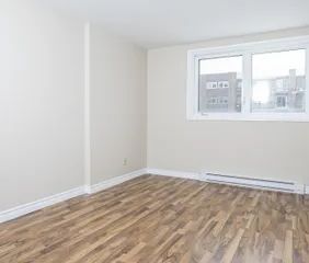 1 room apartment of 77m² in Sherbrooke - Photo 1