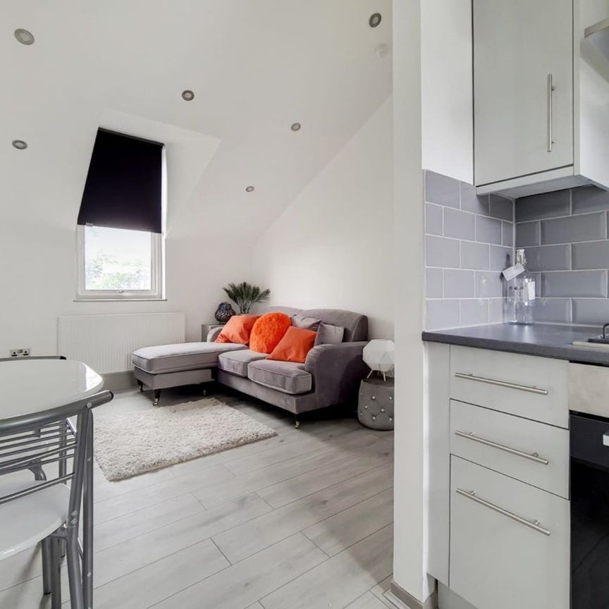 1 Bed Flat, Myatts Fields South, SW9 - Photo 1