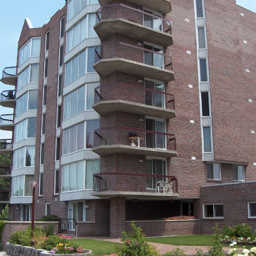 Le St-Laurent (100-100 Dollard des Ormeaux) - Photo 1