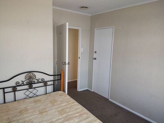 Charming 4BR House in Te Atatu - Photo 1