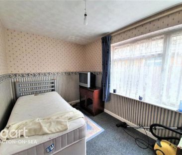 3 bedroom chalet to rent - Photo 4