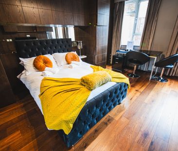 Studio Flat, Wilton Road, SW1V - Photo 1