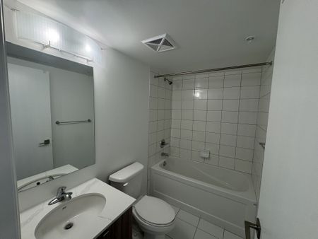 For Lease - 408 Browns Line Unit# 513, Toronto, Ontario - Photo 2