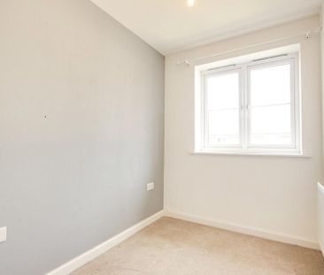 3 bedroom end of terrace house to rent - Photo 1