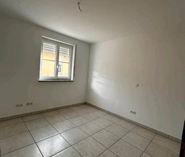 Schöne helle 3 - Zimmer Wohnung - Photo 2