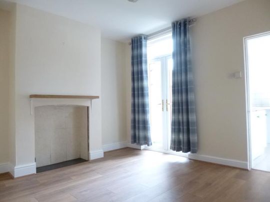 2 bedroom terraced house to rent - Photo 1
