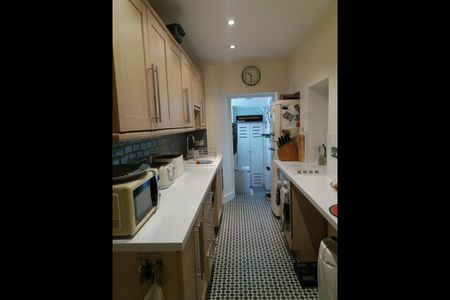 2 Bed Flat, Oval, SW8 - Photo 5